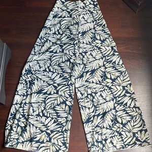 Leaf Print Wide-Leg Pants